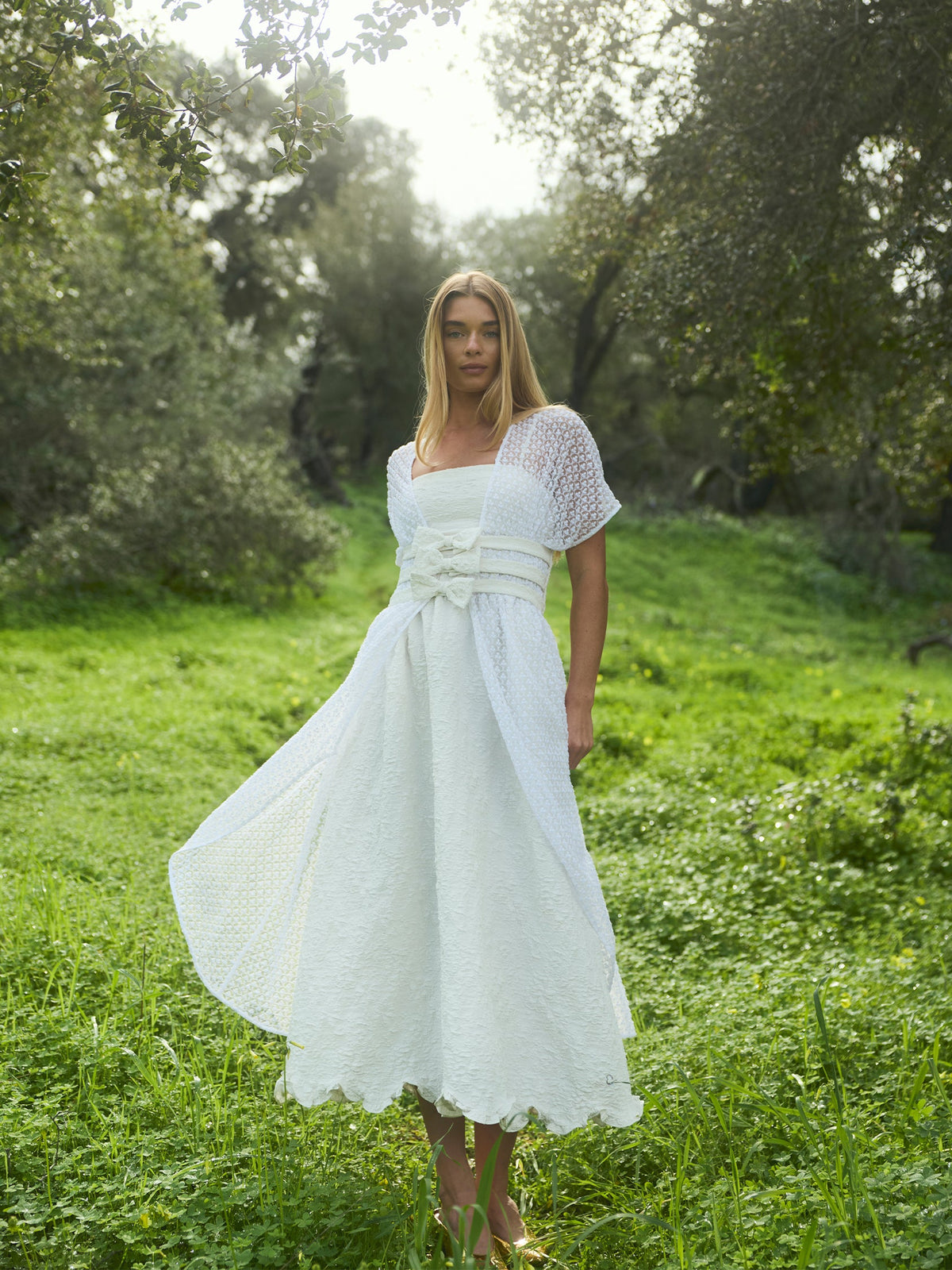 Jackie Cape in Amour White Embroidery