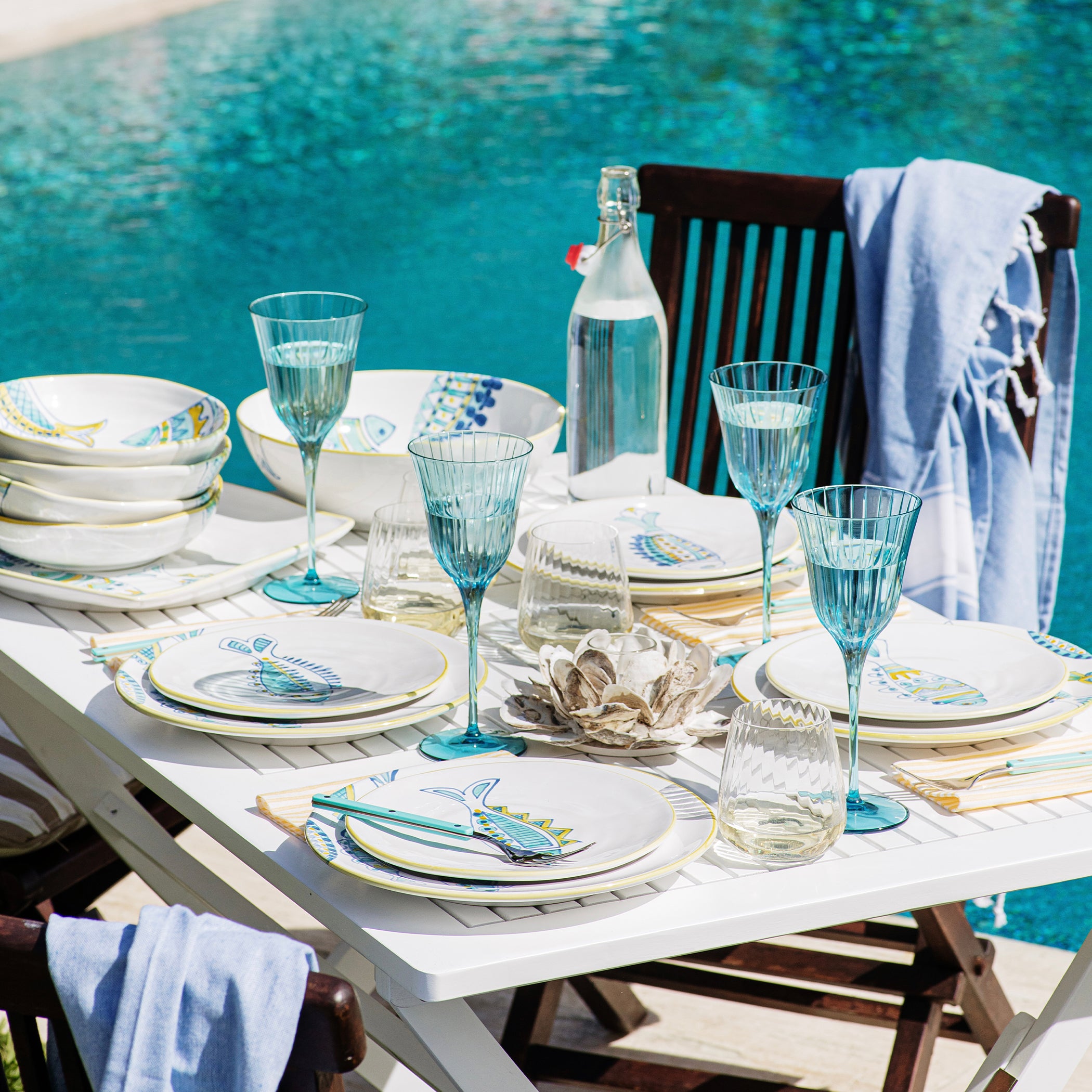 Elba's Fish Dinner Plate in Multi