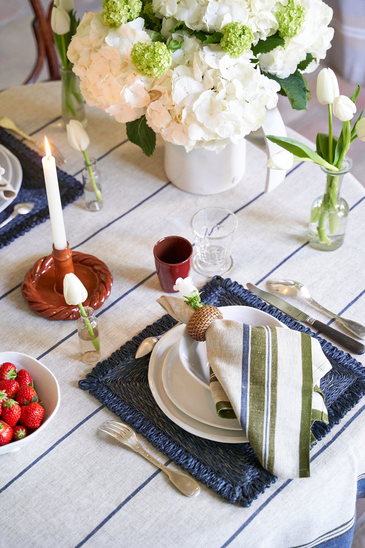 Eze 60x60 Tablecloth in Ivory & Blue