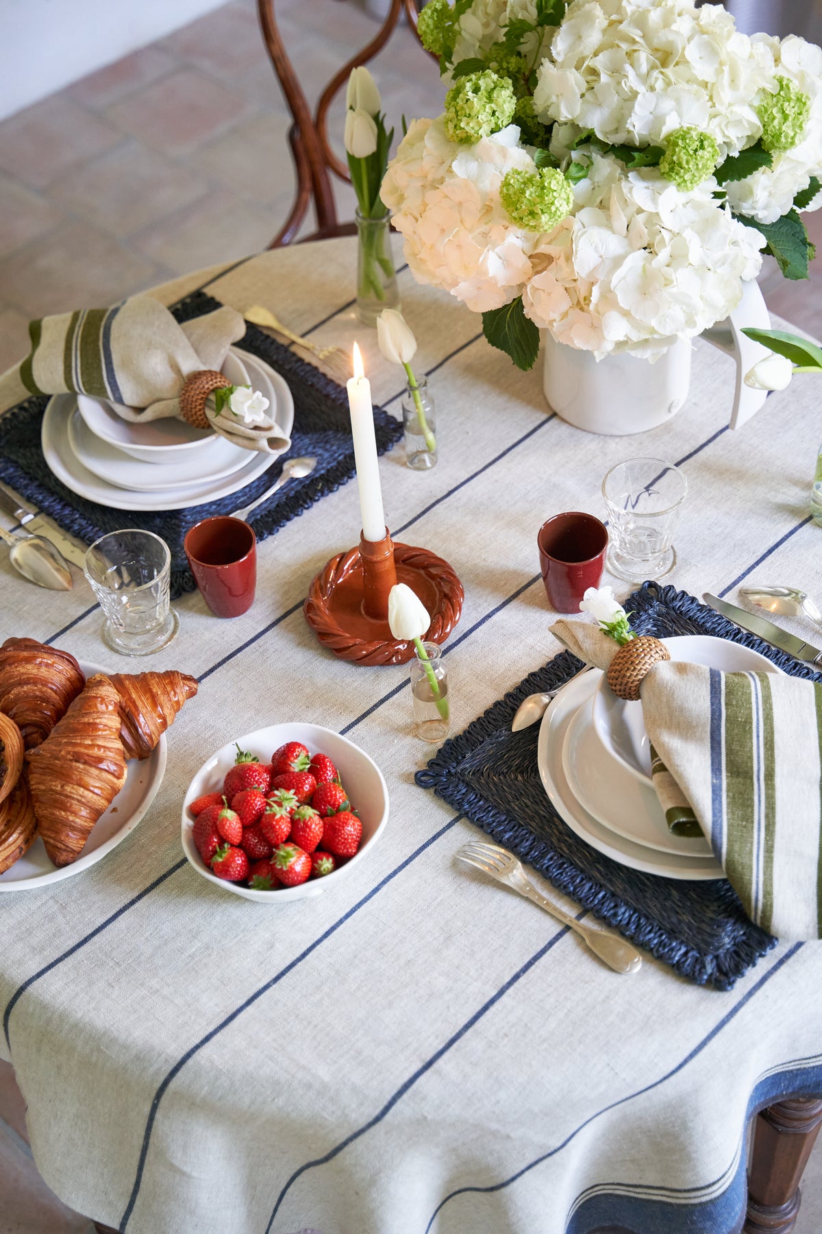 Eze 60x60 Tablecloth in Ivory & Blue