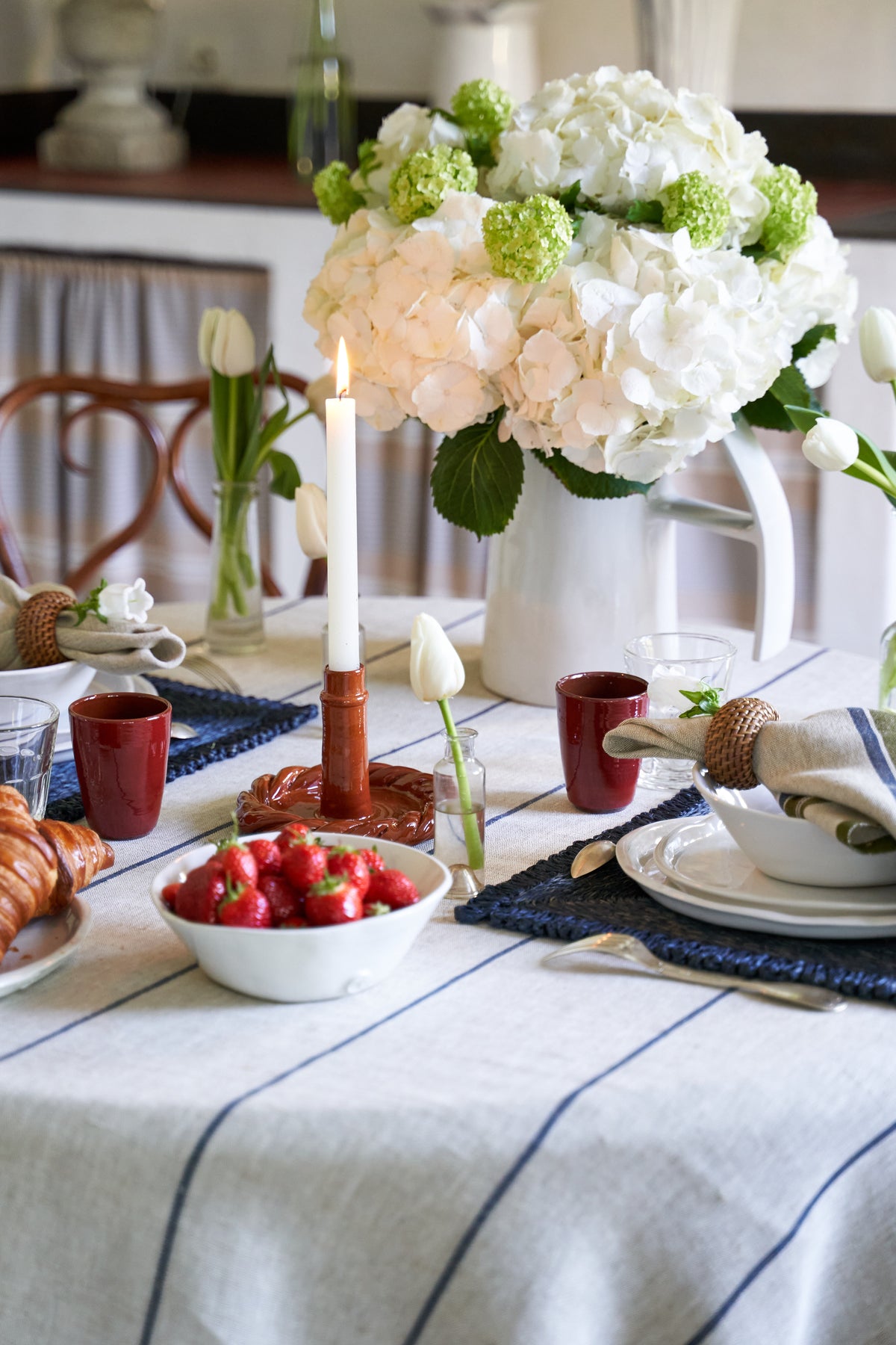 Eze 60x60 Tablecloth in Ivory & Blue