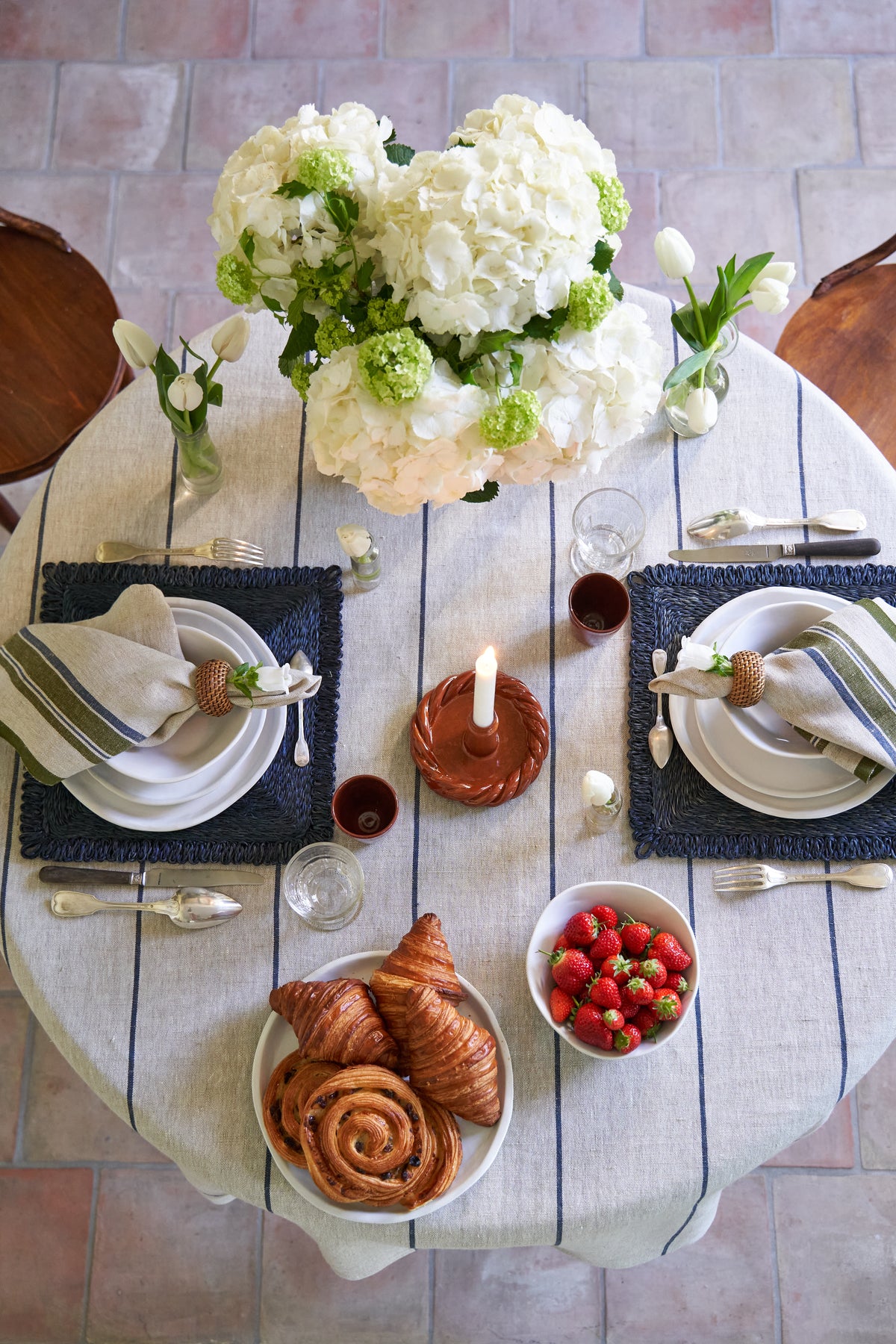 Eze 60x60 Tablecloth in Ivory & Blue