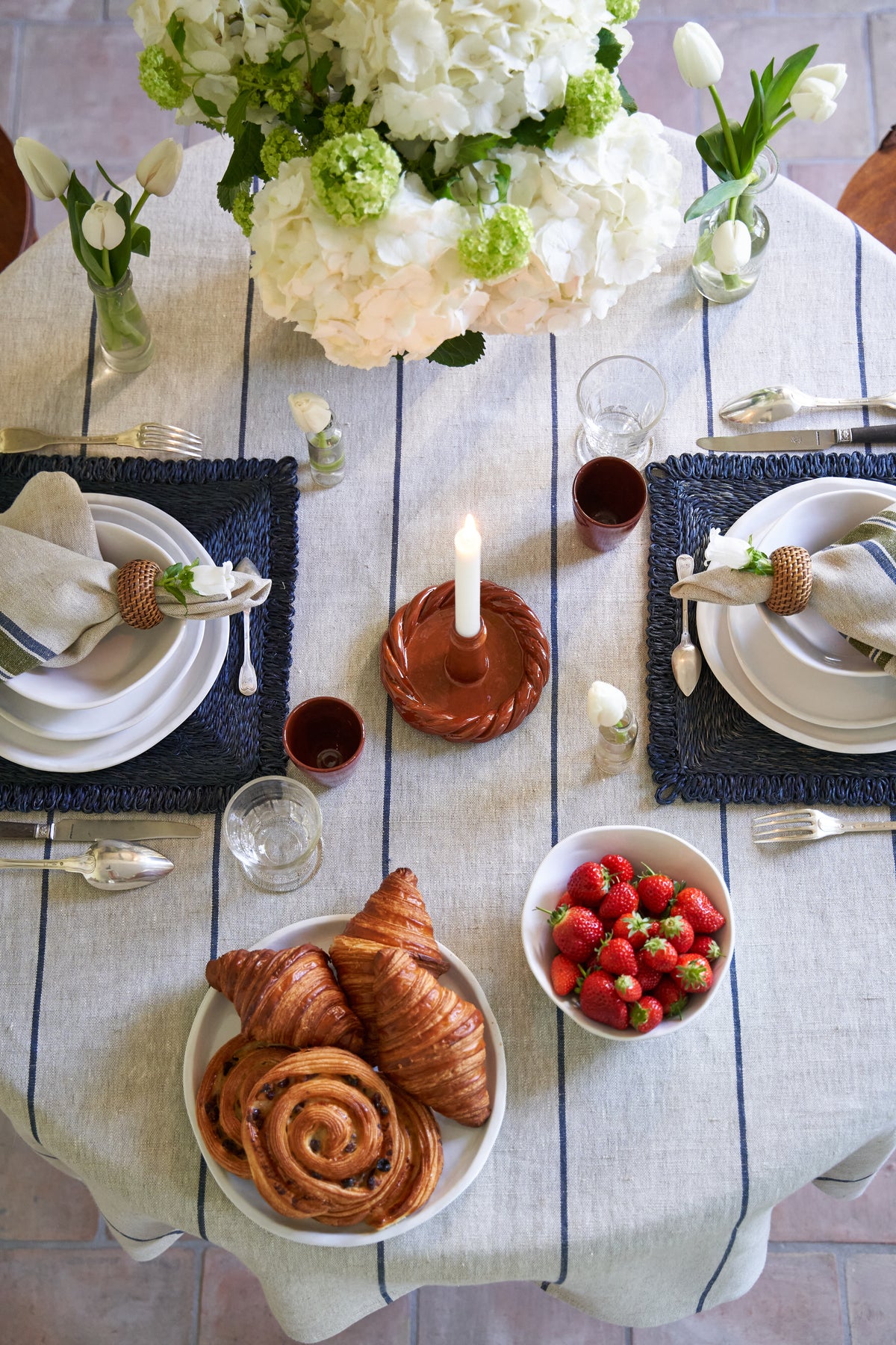 Eze 60x60 Tablecloth in Ivory & Blue