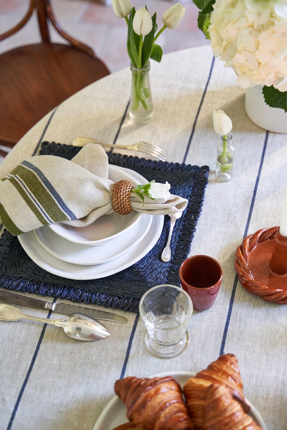 Eze 60x60 Tablecloth in Ivory & Blue