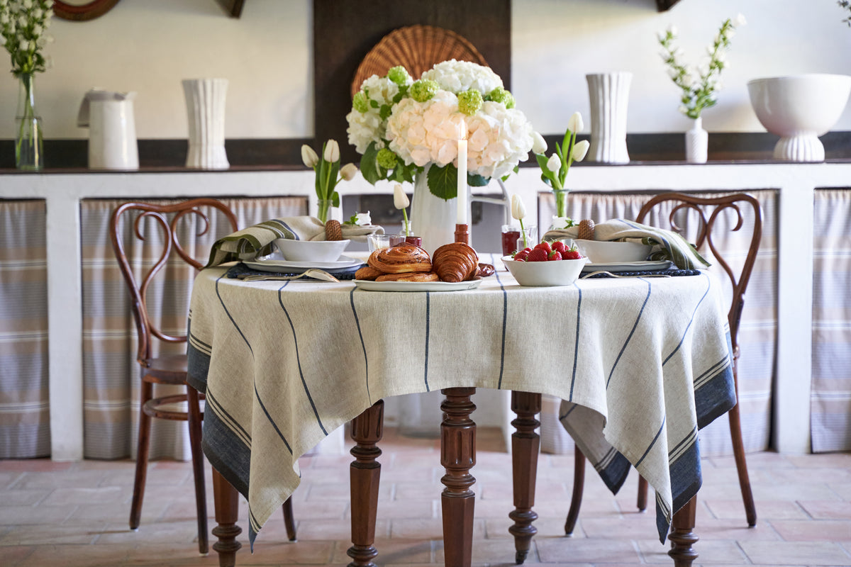 Eze 60x60 Tablecloth in Ivory & Blue