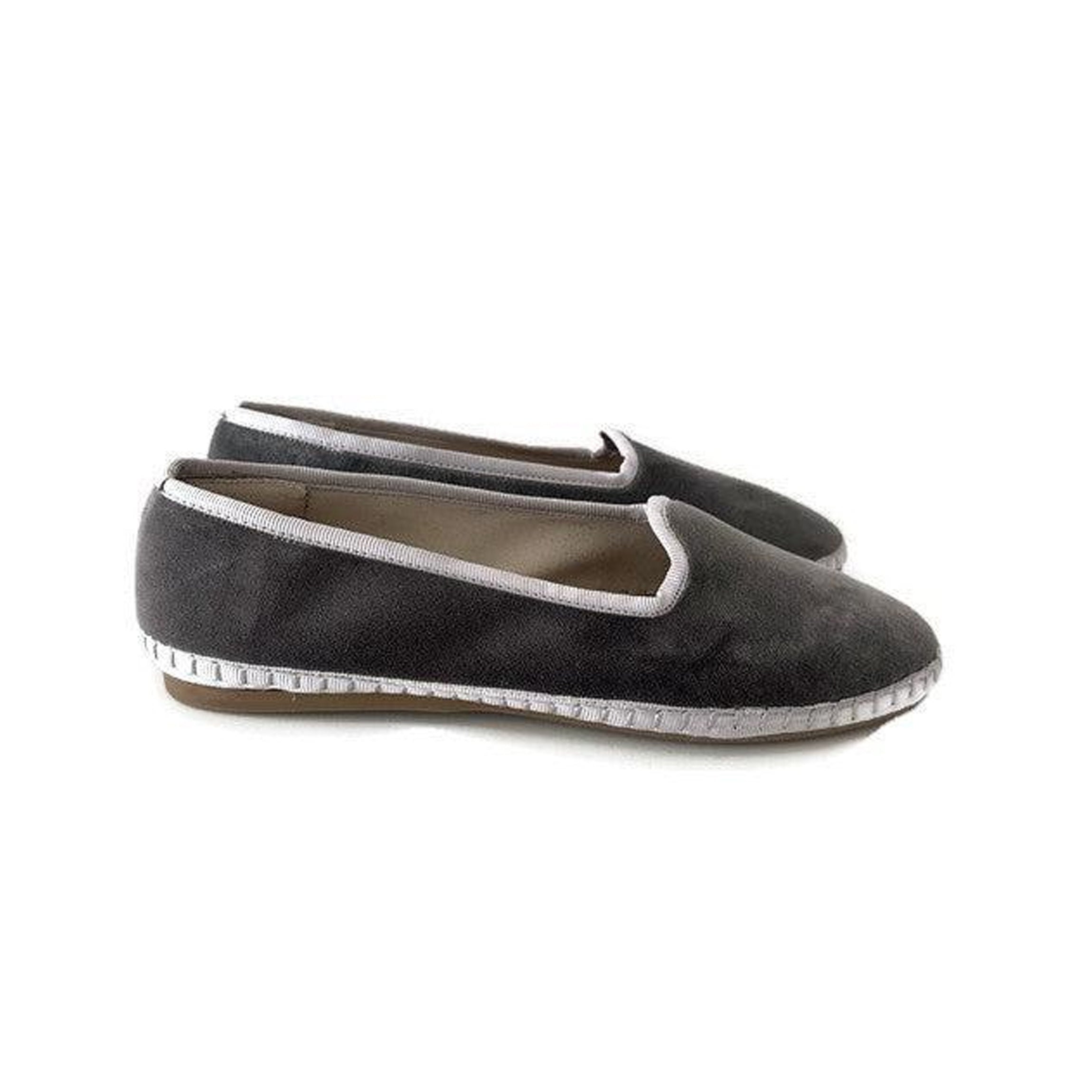 Eva in Velvet Grey