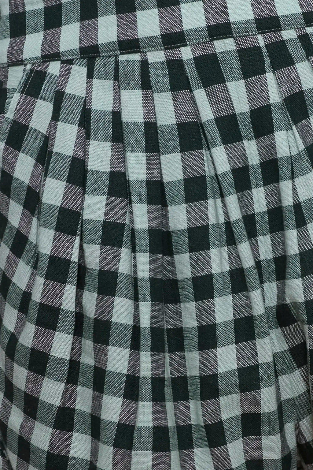 Close up of the Faye Short in Hamilton Check.