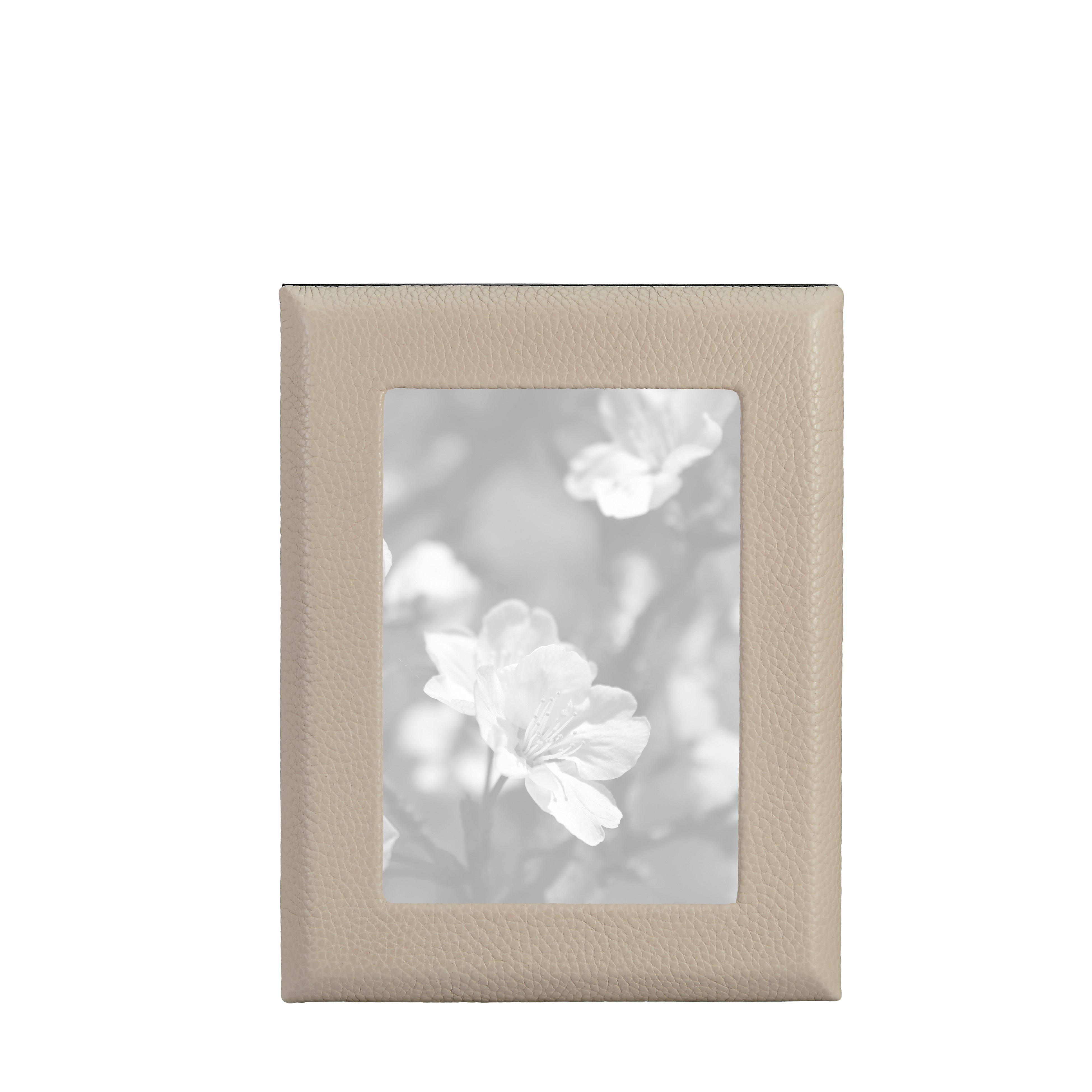 5" x 7" Studio Frame in Beechwood Pebble Grain Leather