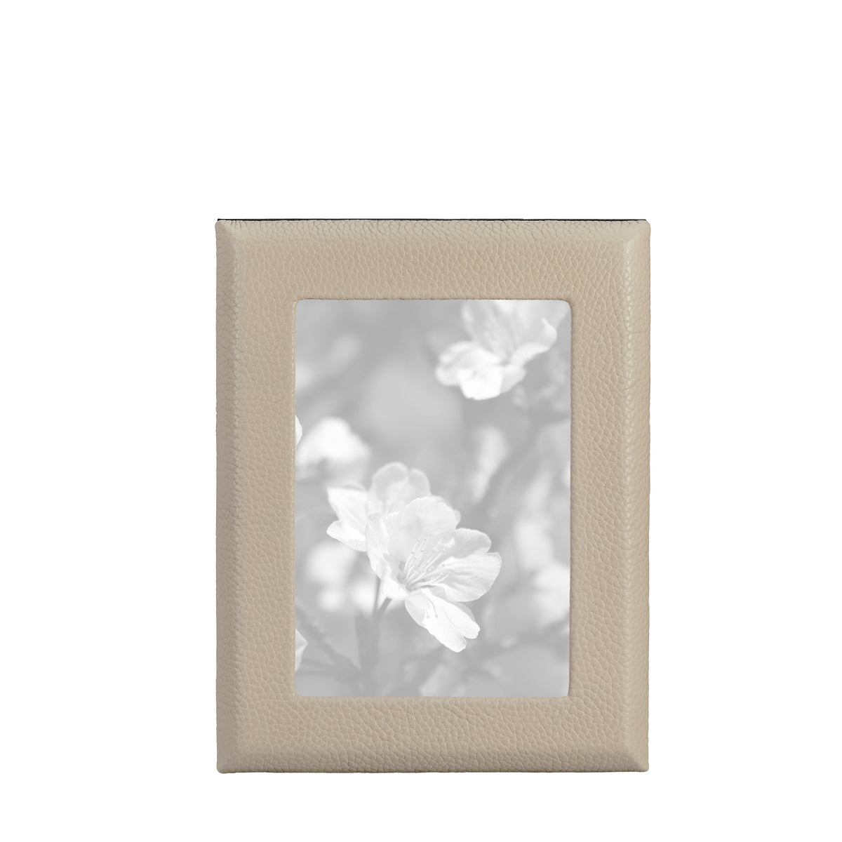 5" x 7" Studio Frame in Beechwood Pebble Grain Leather