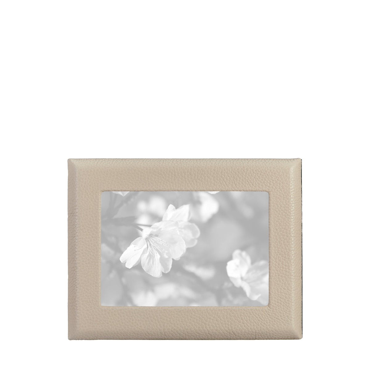 5" x 7" Studio Frame in Beechwood Pebble Grain Leather