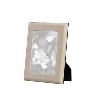5" x 7" Studio Frame in Beechwood Pebble Grain Leather