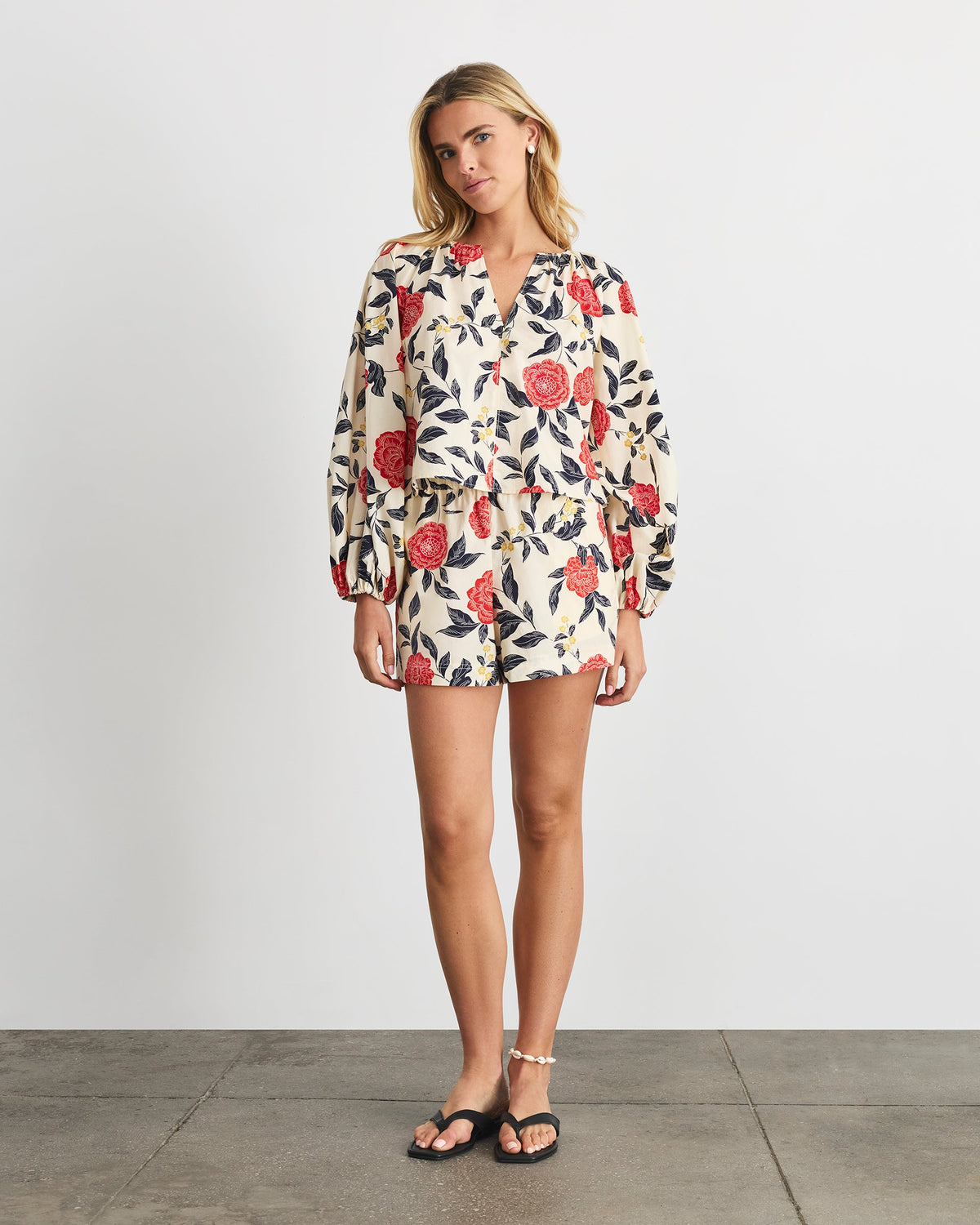 Fallon Short in Cream/Cardinal Red Multi