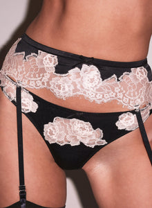 Juliet Lace lingerie in black