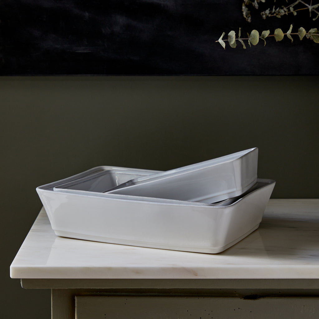 Friso Collection Rectangle Baker 14" in White