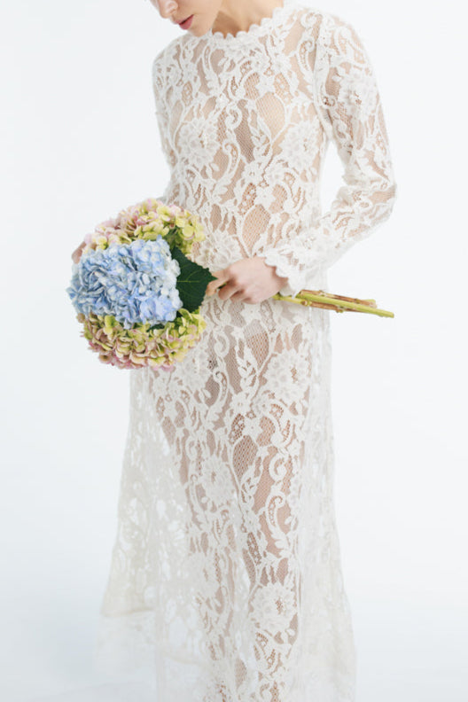 fitted lace wedding dress Artemis Maxi Dress in White fitted lace wedding dress Artemis Maxi Dress in White