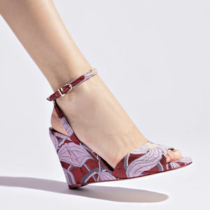 Larroudé x Markarian Wedge In Red Floral Dutel