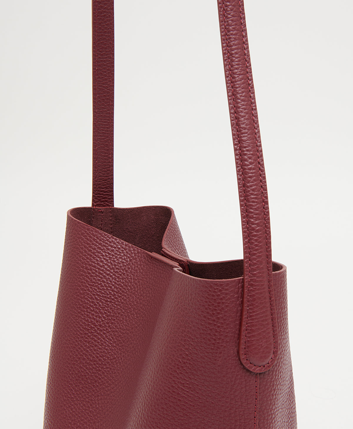 Small Everyday Cabas in Claret