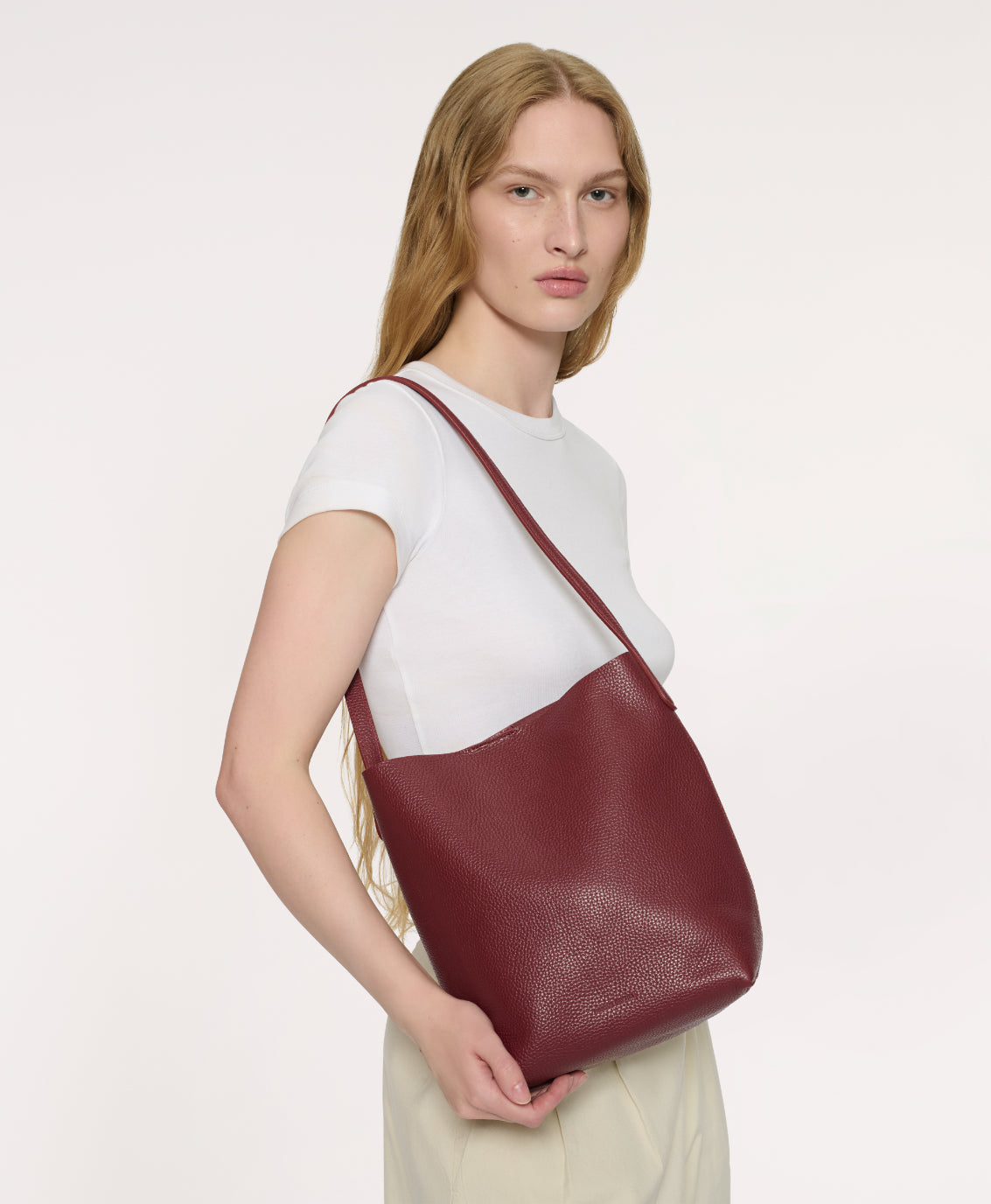 Small Everyday Cabas in Claret