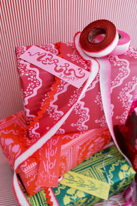 Wavy Floral Vine Reversible Gift Wrap