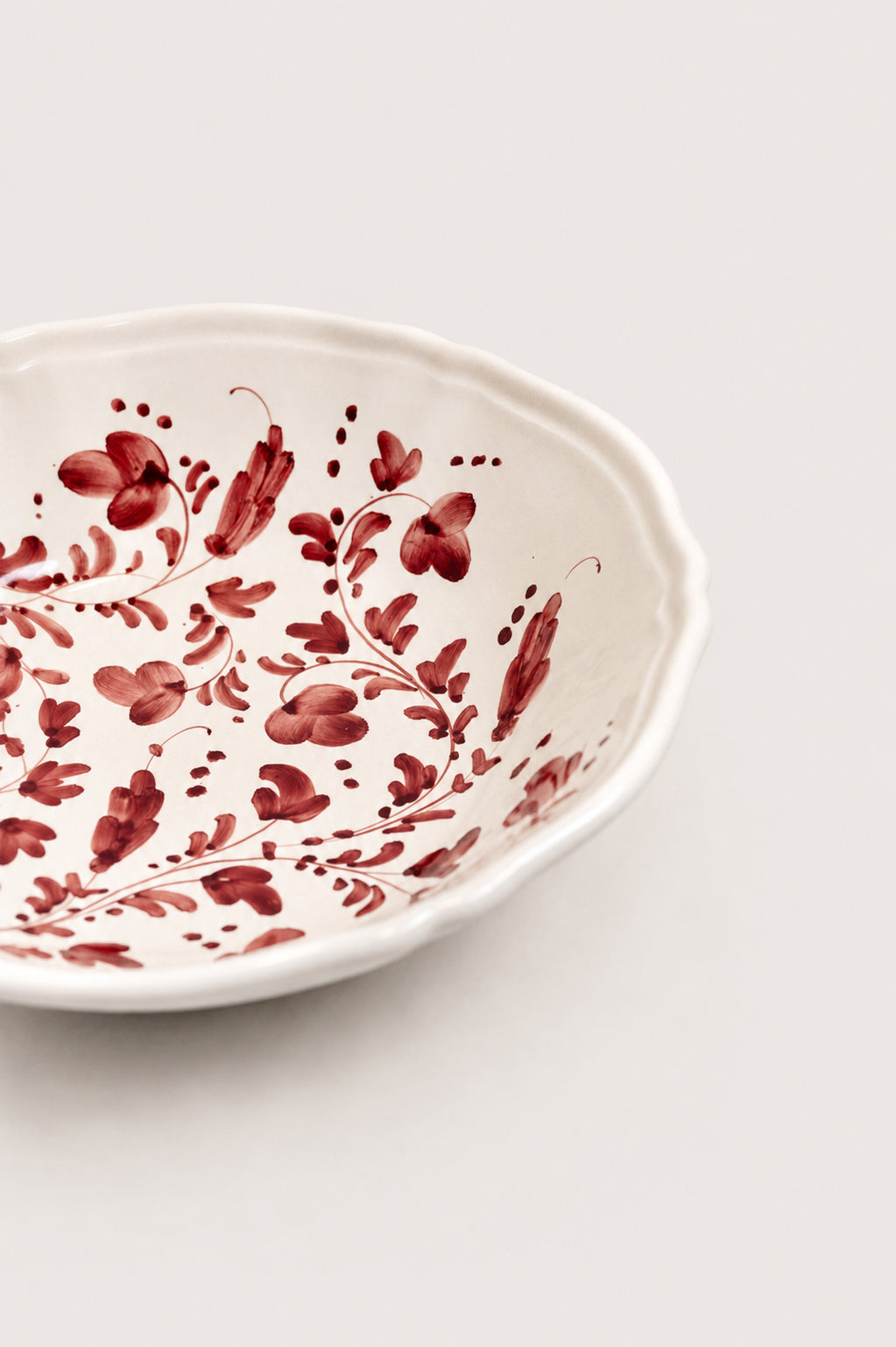 Flora Extra Large Serving Bowl in Burgundy