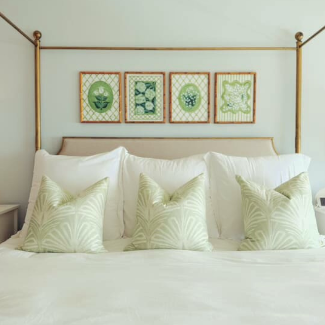 Lily of the Valley Trellis En Vert Art Print
