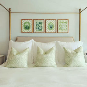 Lily of the Valley Trellis En Vert Art Print