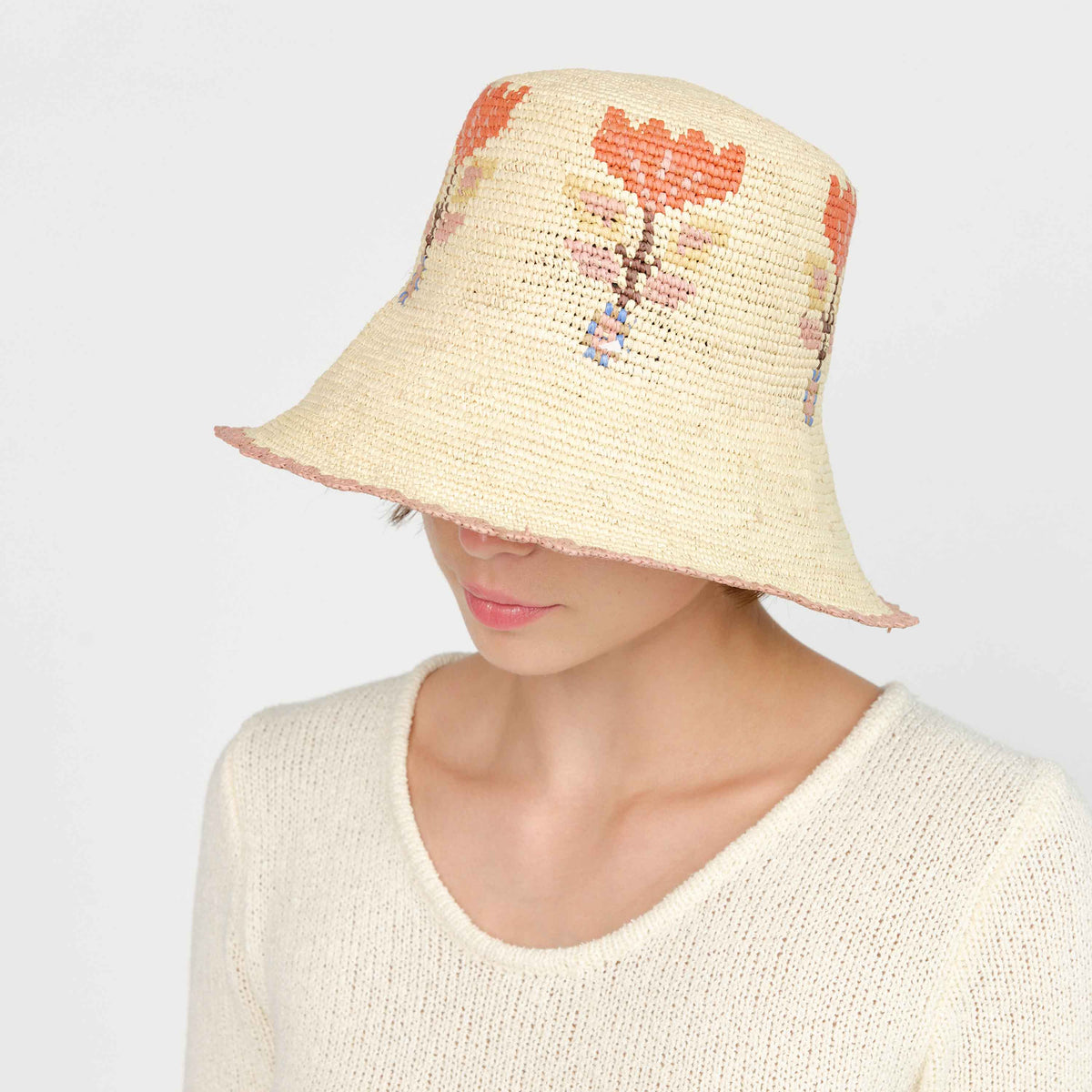Fleur Bucket Hat in Natural & Berry