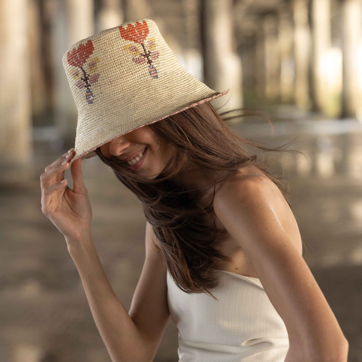 Fleur Bucket Hat in Natural & Berry
