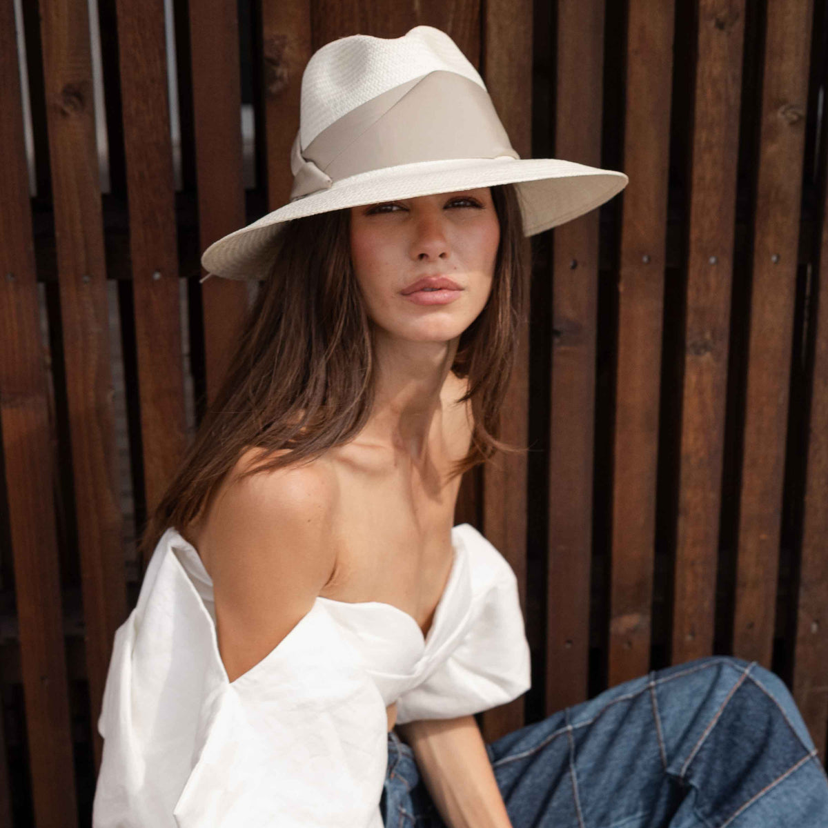 Gardenia Hat in White & Taupe