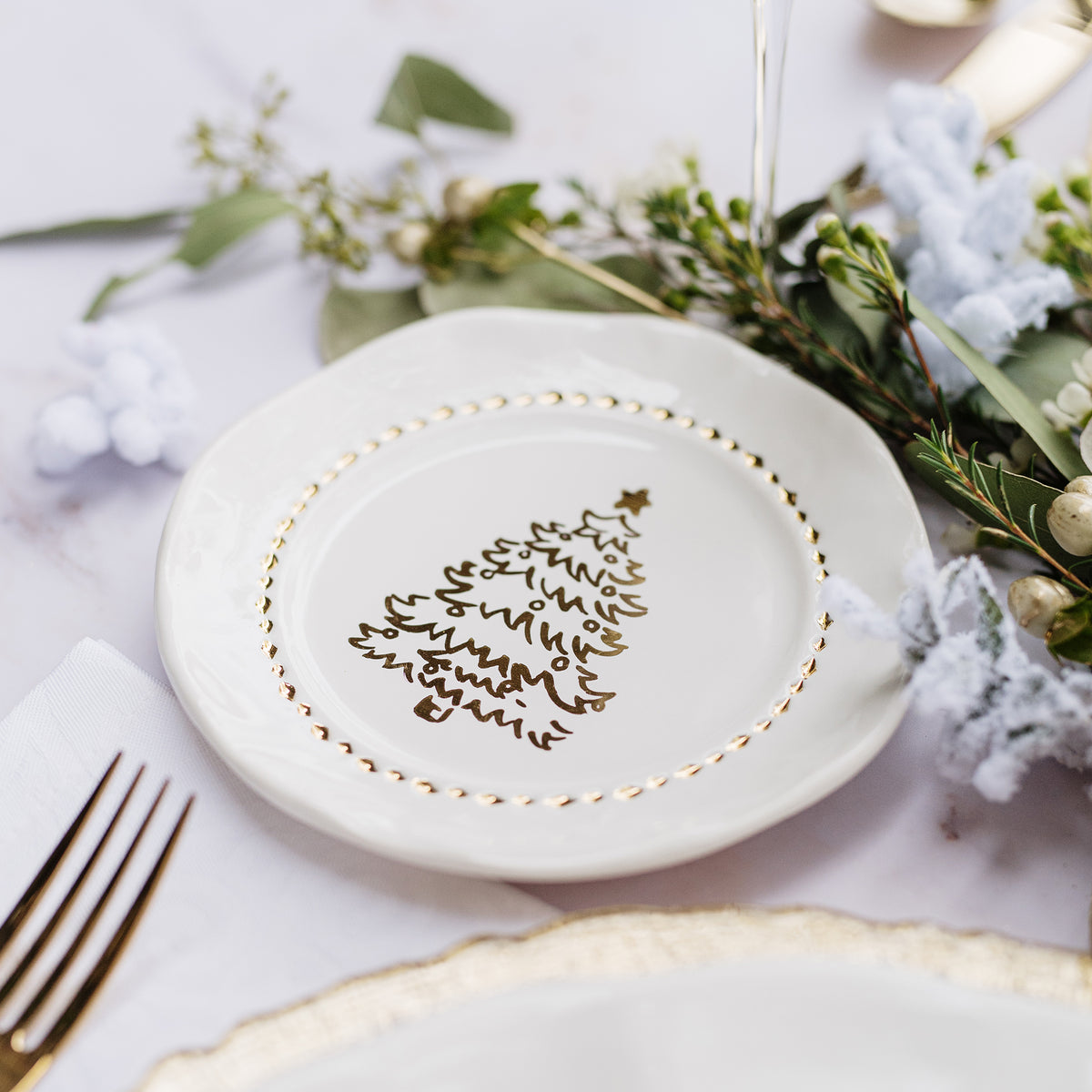 Giorno di Festa Canape Plate in White