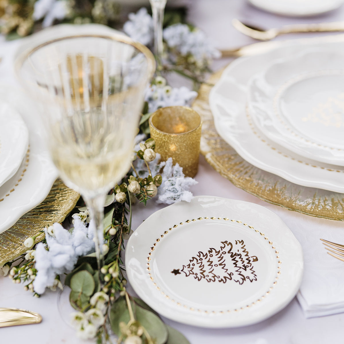 Giorno di Festa Canape Plate in White