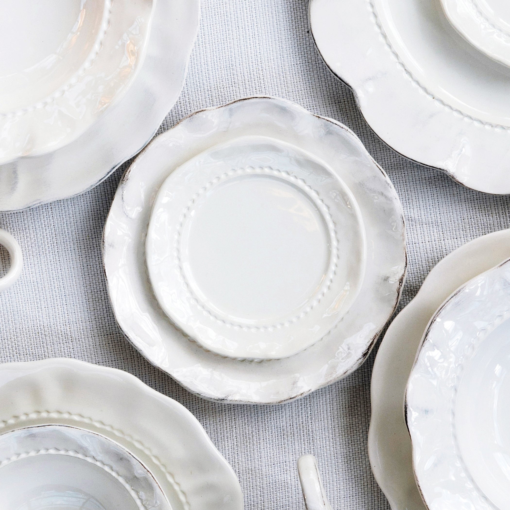 Giorno Salad Plate in White