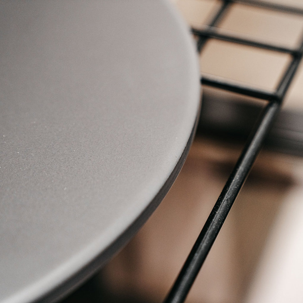 Glazed Cordierite Round Pizza Stone 14" in Grey