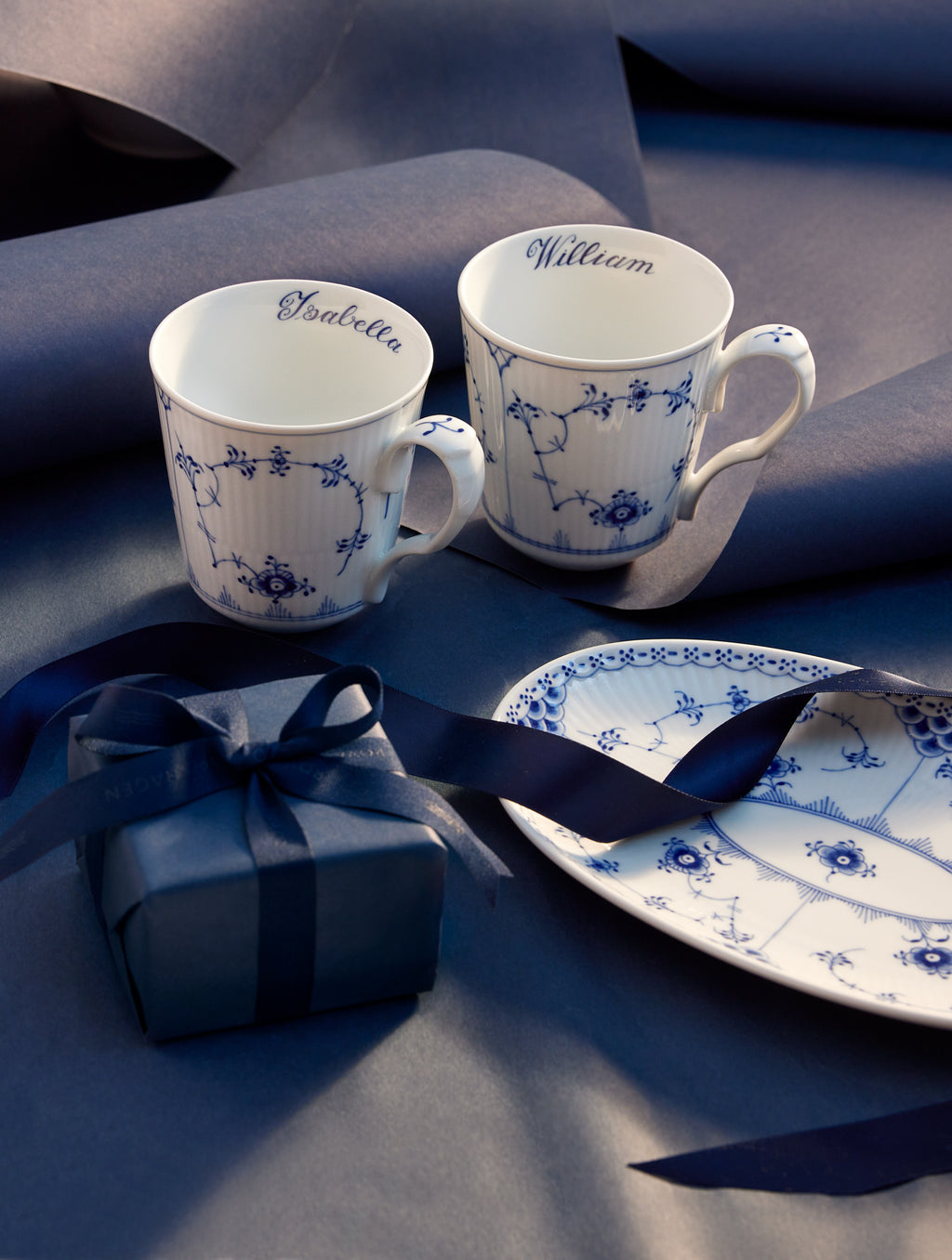 Blue Fluted Half Lace Assiette