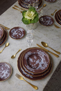 Oriente Italiano Antico Doccia Charger Plate in Castagna
