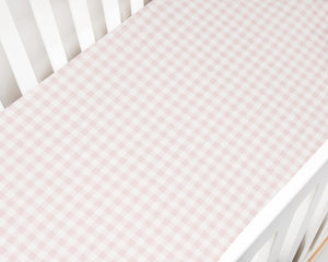 Picnic Gingham in color pink in the crib 