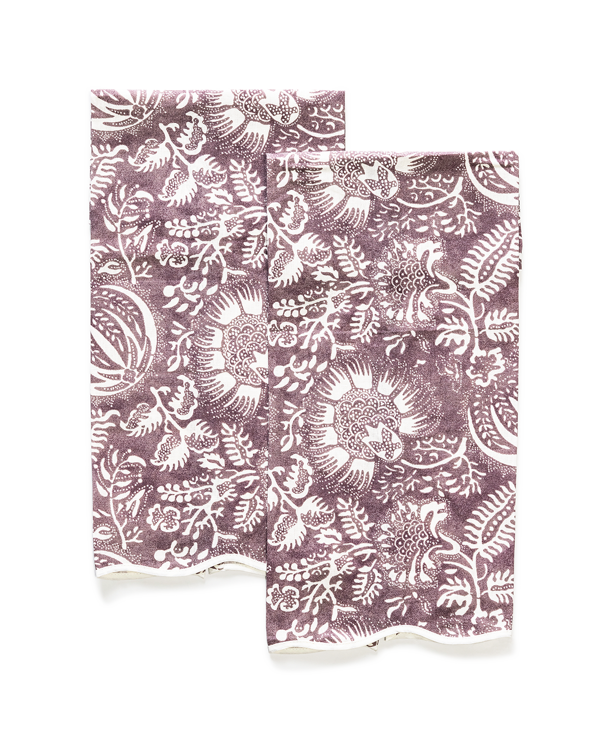 Front view of Granada guest towels, set of 2 in thistle showing pomegranate print on linen with scalloped edge