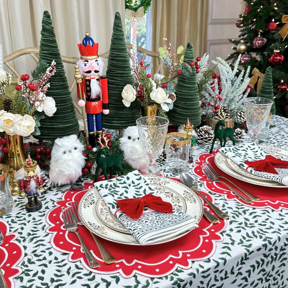 Green leaf tablecloth and red ava luxury placemats