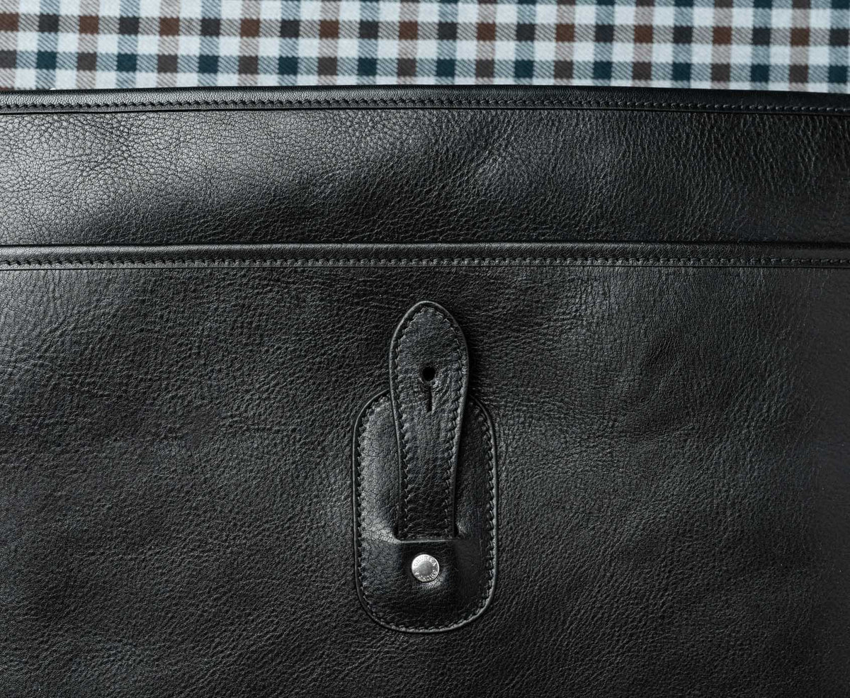 Harlow IV No. 206 | Vintage Black Leather Messenger Bag