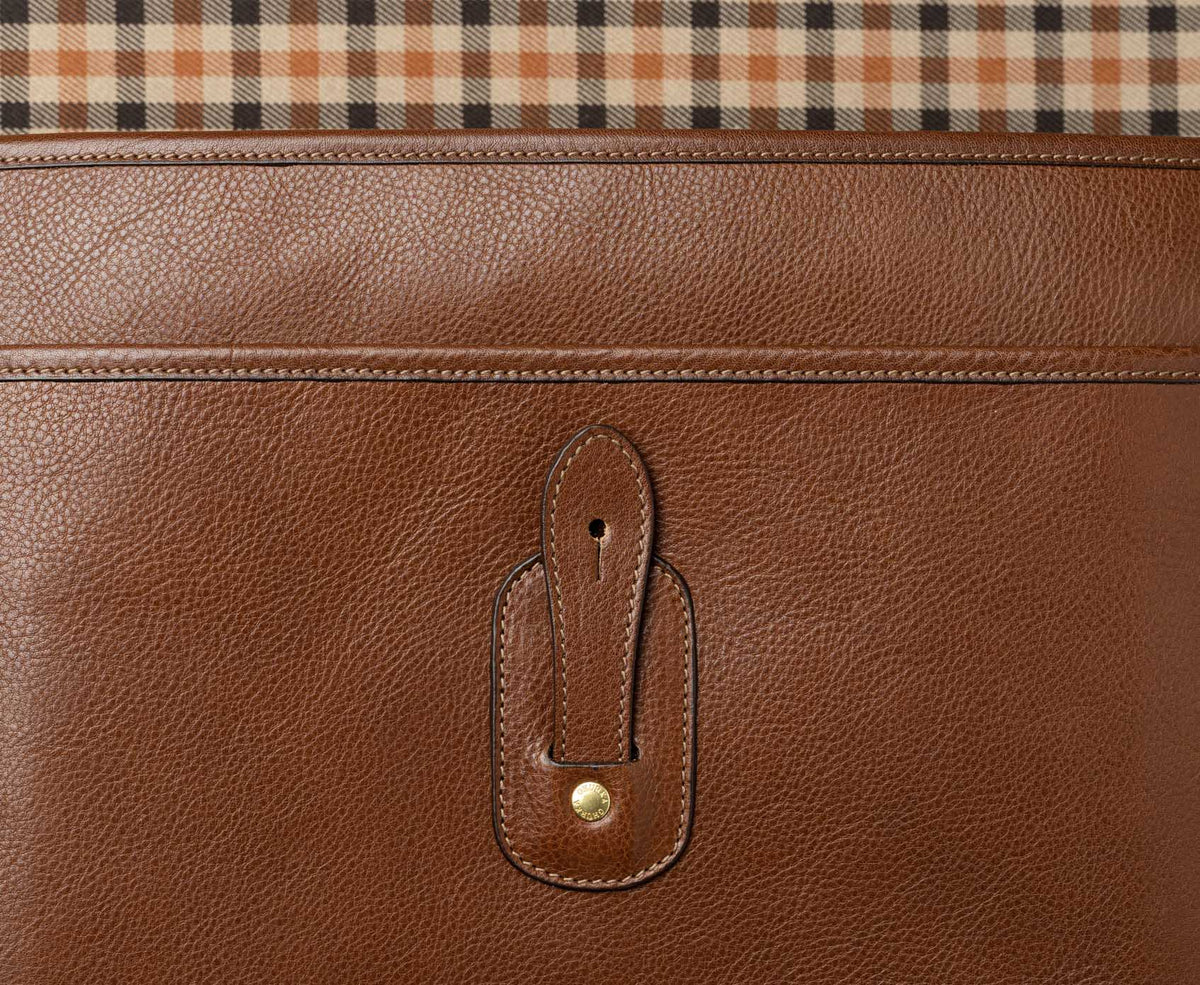 Harlow IV No. 206 | Vintage Chestnut Leather Messenger Bag