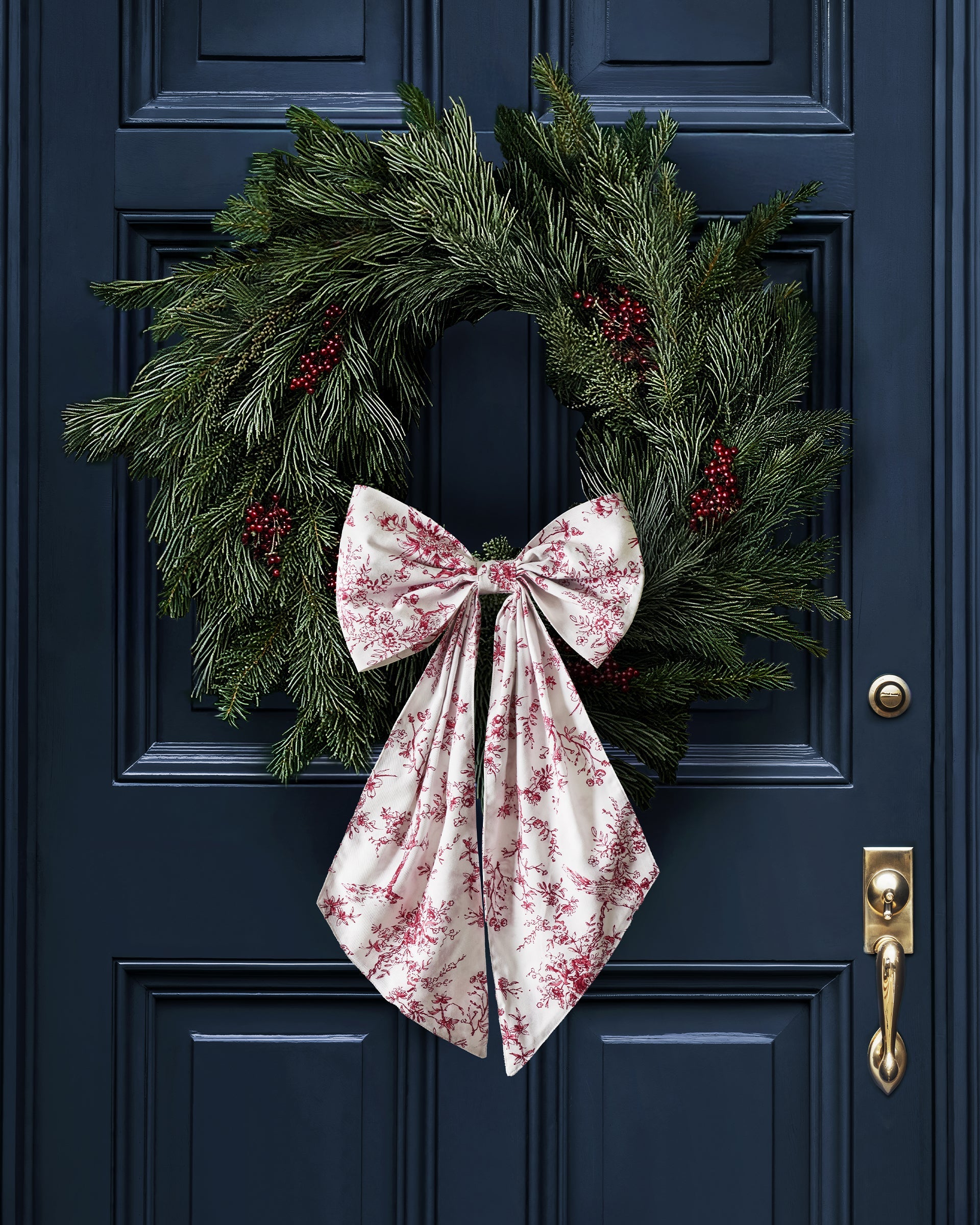 Wreath Bow in Red Timeless Toile