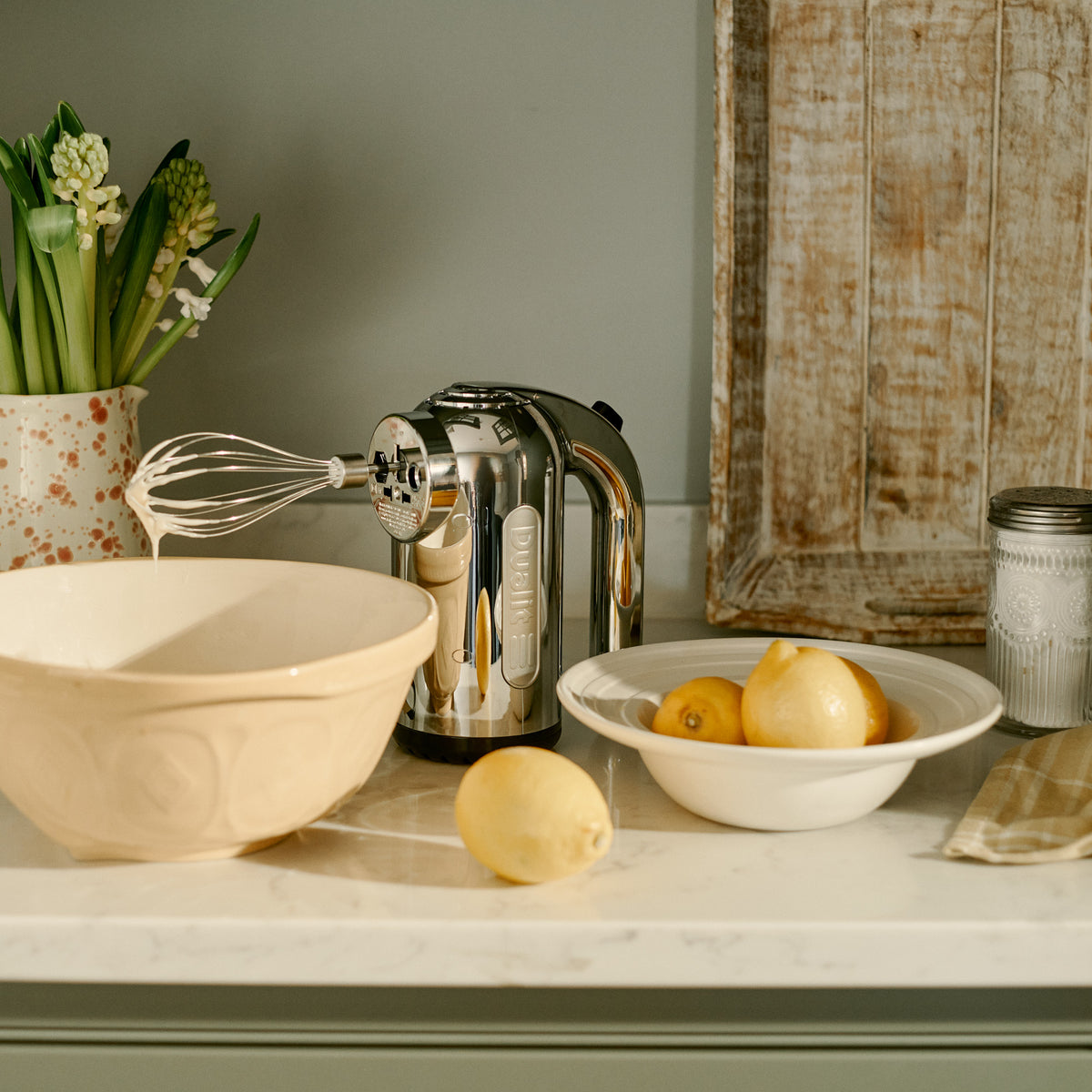 Hand Mixer in Chrome