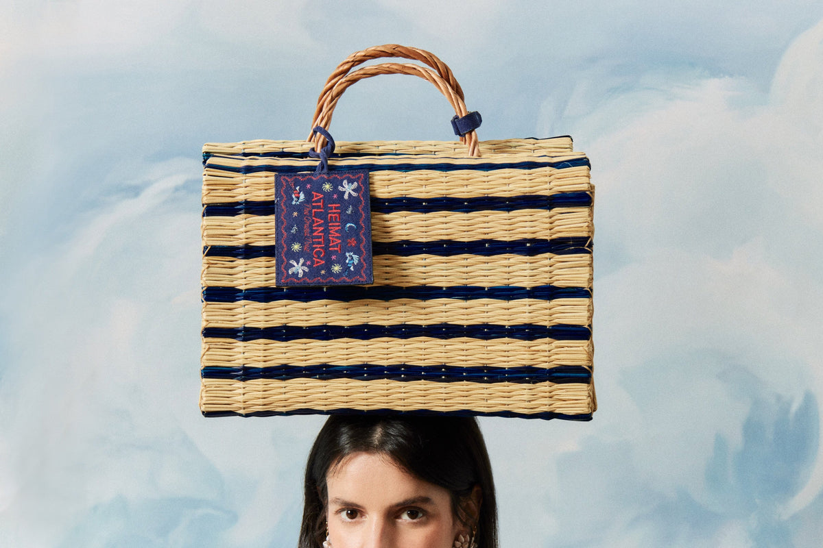 "The Grand Tour Collection" Beach Basket in Blue