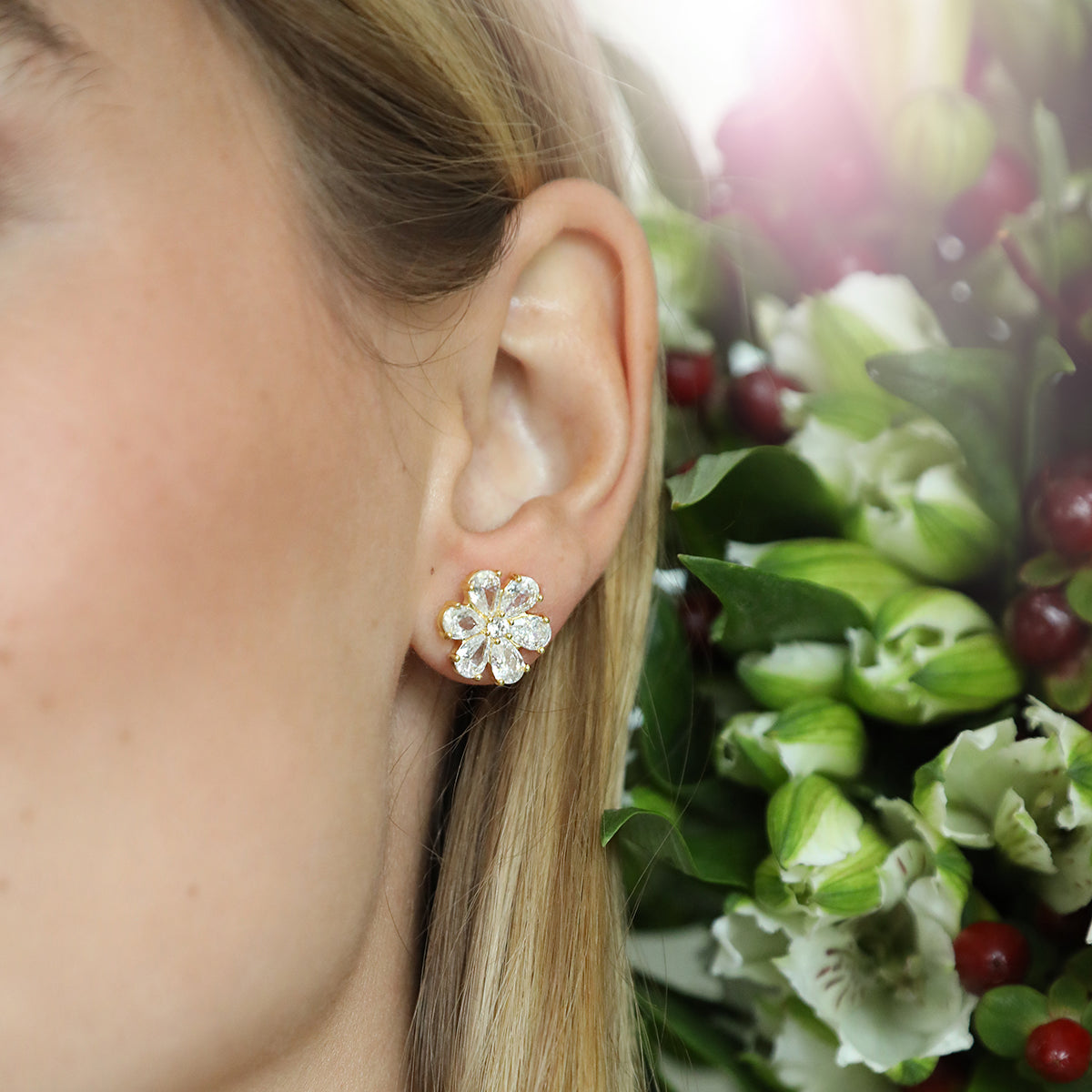 Holly Stud in Yellow Gold