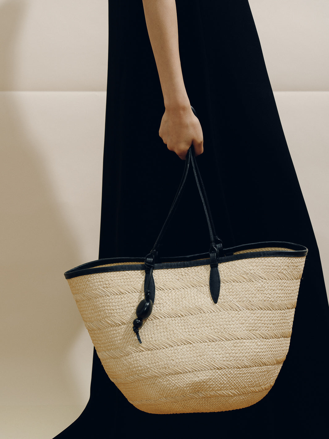 #color_black-natural-fiber