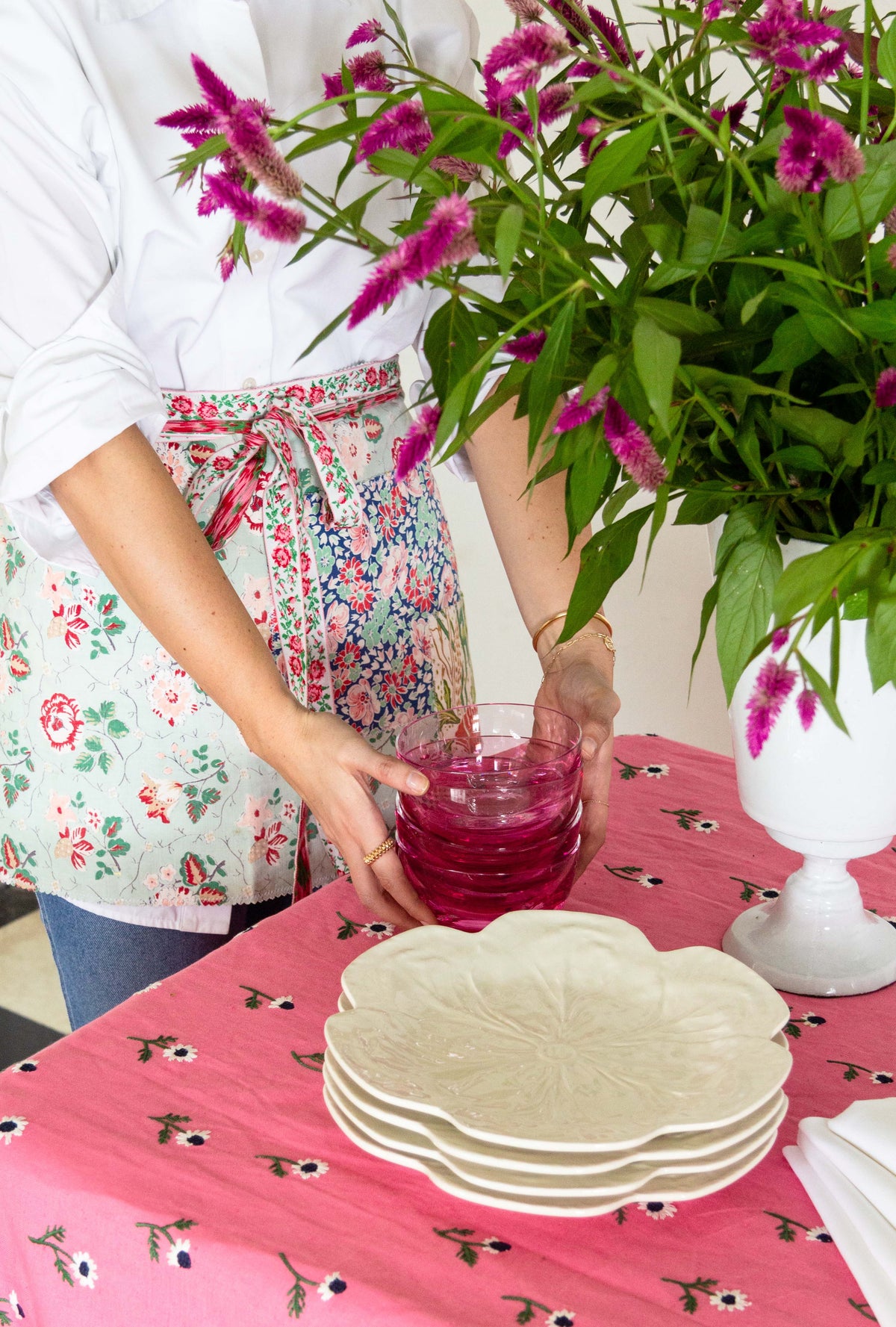 Manzanilla Rectangular Tablecloth in Bougainvillea