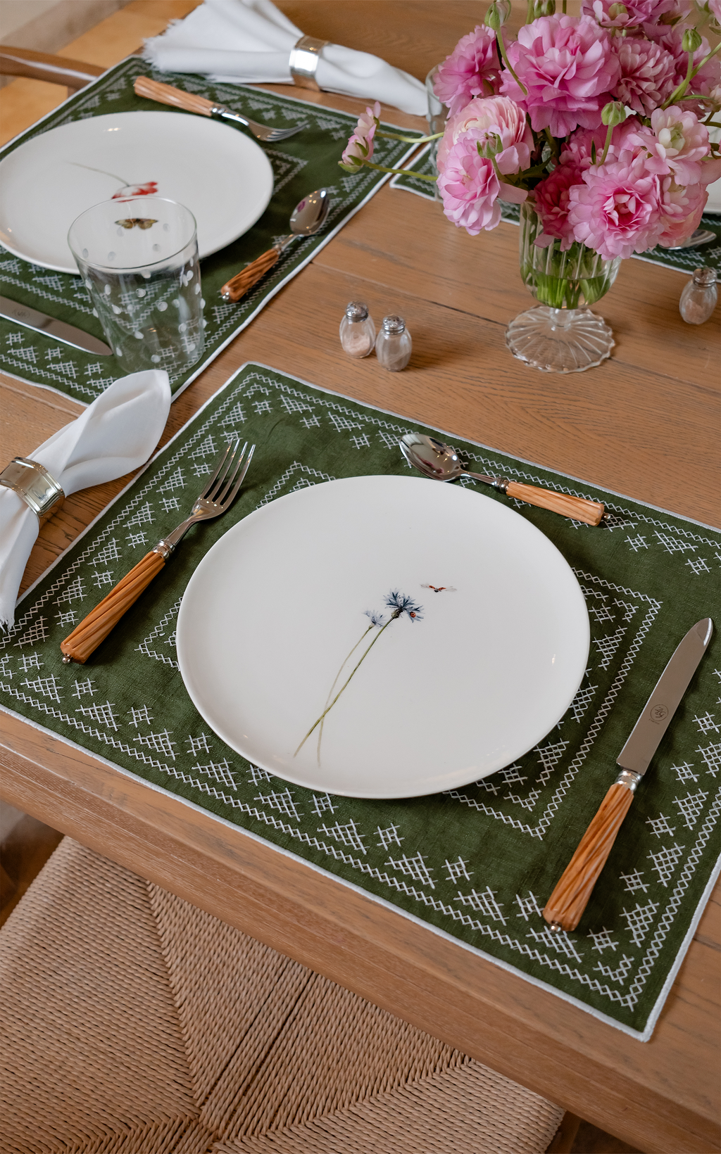 Pedralbes Placemats in Olive, Set of 4