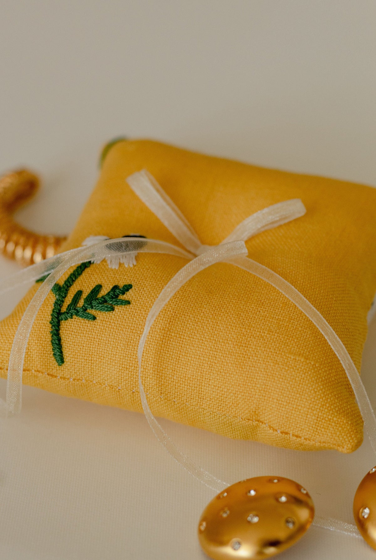 Manzanilla Ring Pillow in Mustard