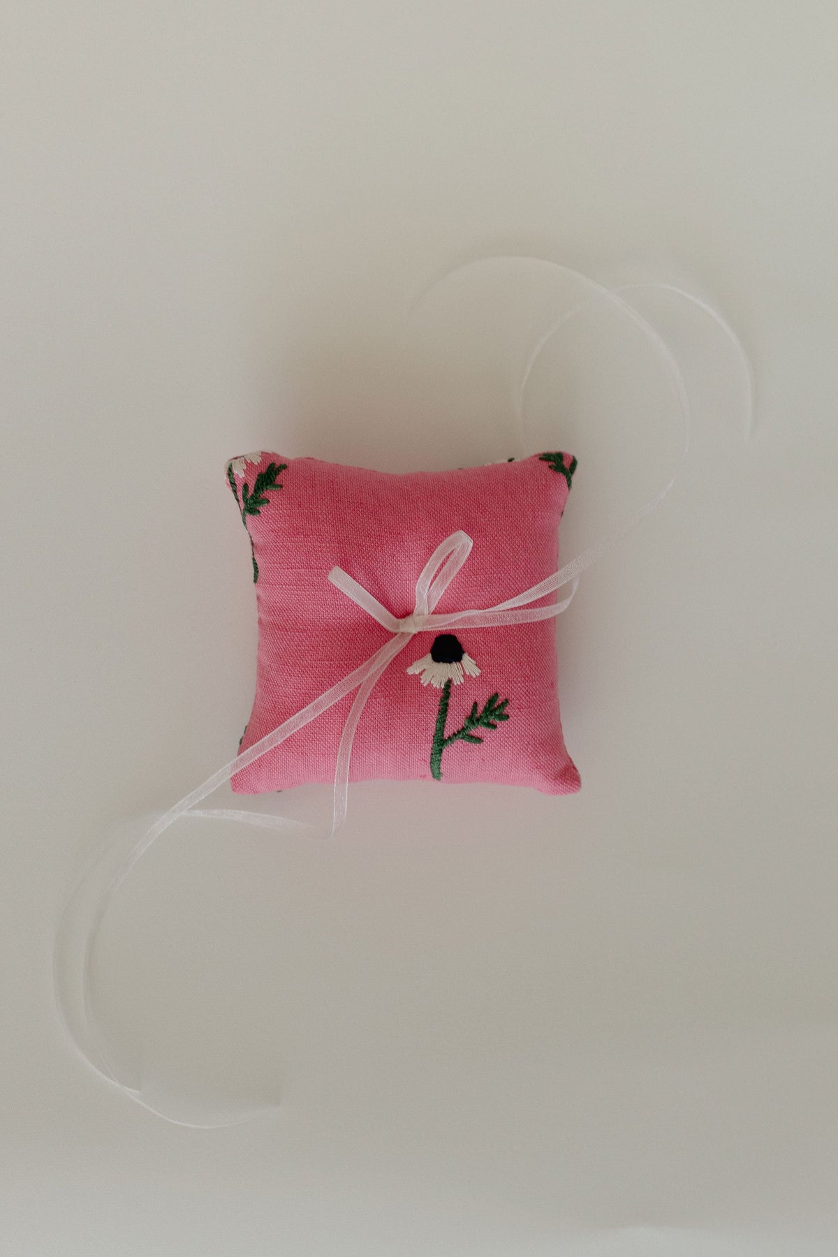 Manzanilla Ring Pillow in Pink