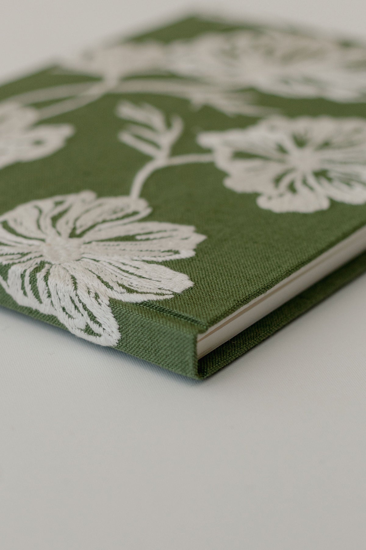Cosmo Guest Book in Olive
